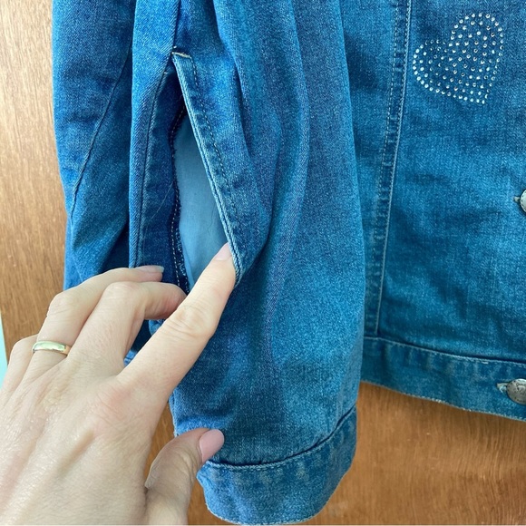Quacker Factory Blue Jean Denim Jacket Rhinestone Hearts Detail (Size 1X) - Picture 5 of 12